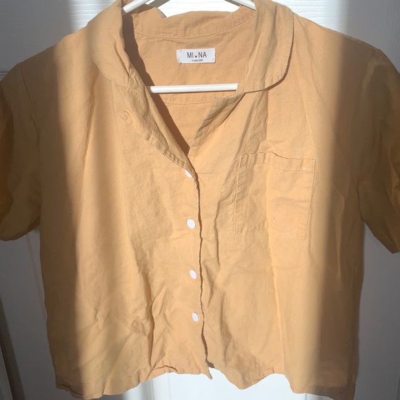 Vintage Tops - Yellow Linen Cropped Button Up!
